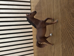 Schleich Pferd Hengst Bild 2