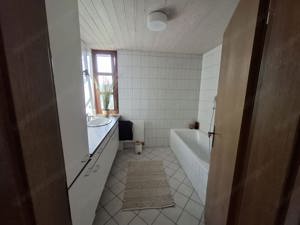 gemütiche 2 Zi Wohnung Bild 2