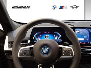 BMW X1 xDrive30e *Leasing 2,99% Fixzins* M Sportpaket Head-Up Panorama-Glasdach Anhängerkupplung Bild 9