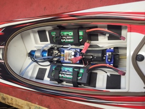 Traxxas Spartan RC Rennboot Bild 2