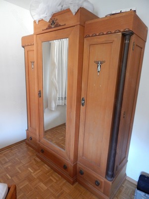 wunderschöner Kleiderschrank Jugendstil   Art Deco