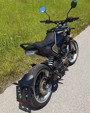 Husqvarna 401 Svartpilen Bild 2