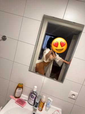 Spanische Escort 27 Jahre alt Bild 3