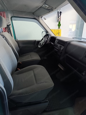 VW T4 Caravelle   8-Sitzer-Bus mit umfangreicher Ausstattung Bild 7