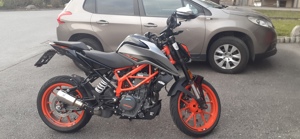 KTM 390 Duke Bild 2