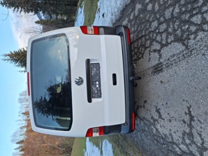 VW T5 Transporter 2,0 TDI 4MOTION Klima Navi PDC AHK Bild 4