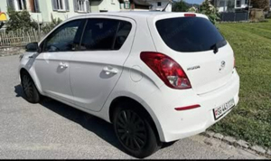 Hyundai i 20 weiss 1,4 Bild 2