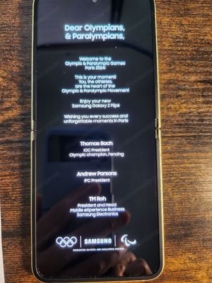 Samsung Galaxy Z Flip 6 Olympic Edition neuf Bild 4