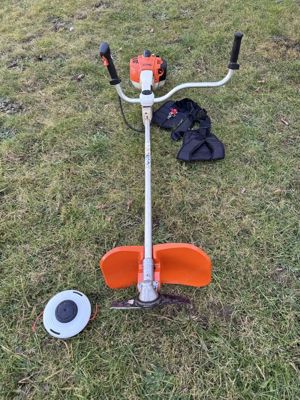 Profi Starke Rasentrimmer STIHL FS 460 C, Buhjar 2020 Bild 2