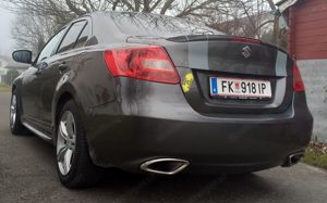 Allrad!!!! 6 Gang Automatik!!!! Leder uvm... Suzuki Kizashi Bild 5