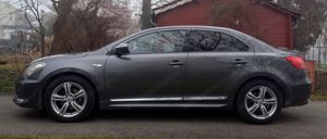 Allrad!!!! 6 Gang Automatik!!!! Leder uvm... Suzuki Kizashi Bild 4