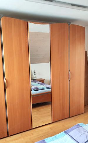 Schlafzimmer komplett Bild 2