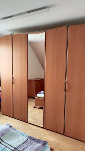 Schlafzimmer komplett Bild 3