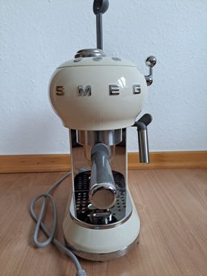 SMEG Kaffeemaschine Bild 2