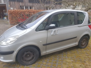 Peugeot 1007 Diesel zu verkaufen.  Bild 5