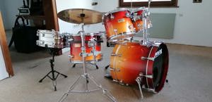 Drumset Basix Sunburst. Top Drum auch für die Bühne. Inkl. Stative, Ständer und Becken. Ohne Snare.  Bild 3