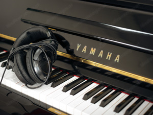 *Top Angebot* Yamaha Klavier Mod. U2, in schwarz poliert, mit Silent. Lieferung frei Haus (*) Bild 4