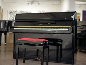 Sehr schönes Yamaha Klavier Mod. M110N, in schwarz poliert.Lieferung frei Haus (*) Bild 8