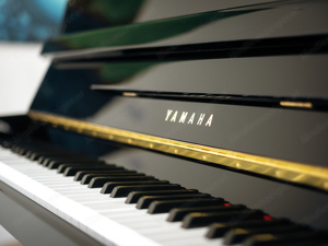 Sehr schönes Yamaha Klavier Mod. M110N, in schwarz poliert.Lieferung frei Haus (*) Bild 15