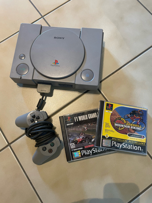 Playstation PS1 Konsole inkl. 2 Spielen