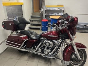 Harley Davidson FLHX Street Glide Bild 4