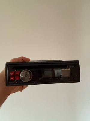 Alpine CDE-122 rr Autoradio