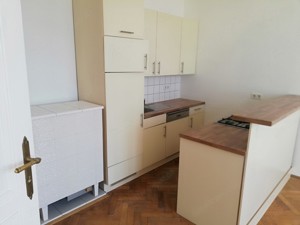 in Wien 77m  Büro Praxis, 3. Stock, Altbau renoviert, 1m  Balkon, Nähe U2 und Riesenrad Bild 6