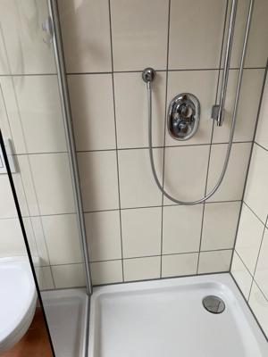 Silikonfugen erneuern  Silikonieren Silikon  Fugen Badezimmer Dusche Badewanne Abdichten Sanierung