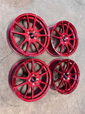 Japan Racing JR21 7J x 17 Zoll ET40 LK 4x100 in Blood Red 