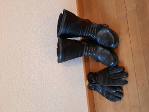 Motorradanzug Damengröße M, Motorradstiefel, Handschuhe