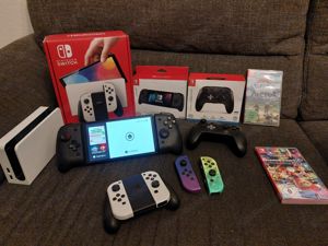 Nintendo Switch OLED 64GB - Weiß + Spiele & großes Zubehörpaket