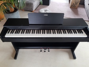 Klavier e-piano YAMAHA YDH-144 Bild 2