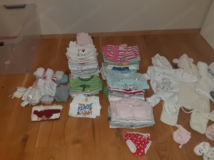 Baby Bekleidungspaket Gr. 50 56 (Body, Strampler, Overal, usw.) Bild 4