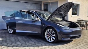 Tesla Model 3 Performance mit EAP Bild 3