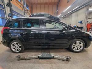 Peugeot 5008 2012 Bild 7