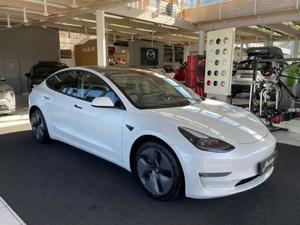 Tesla Model 3 2018 Bild 3