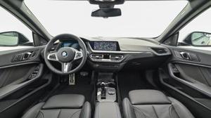 BMW 220d xDrive Gran Coupé // M Sportpkaet // Anhängerkupplung Bild 8