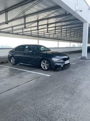 BMW 328i xDrive  Bild 2