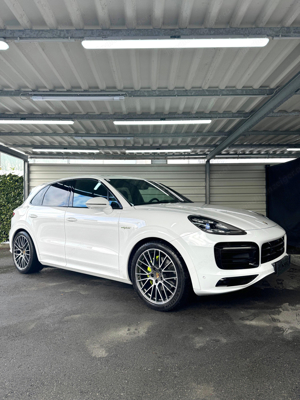 Porsche Cayenne E-Hybrid Tiptronic S Sport Design Bild 3