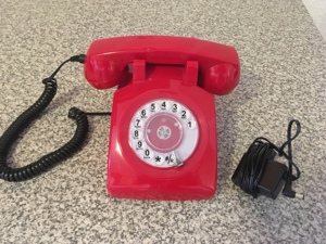 Retro Telefon mit SIM-Kartenslot