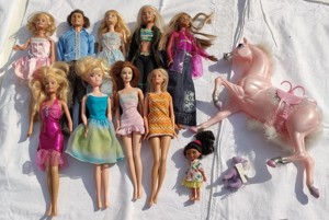 Barbie Puppen und Zubehör Bild 2