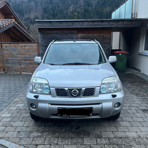 Nissan X-trail 2,5 4x4 pickerl neu und AHK Bild 5