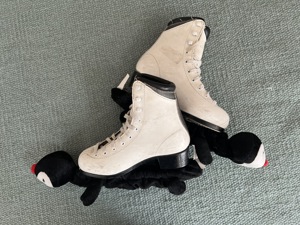 Eislaufschuhe Gr 35 Bild 2