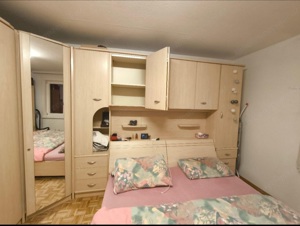 Schlafzimmer (Bett und Schränke)