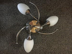 Decken Lampe mit drei Opal Kugeln 