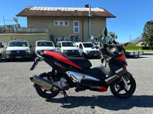 Aprilia Sr 300  Bild 3