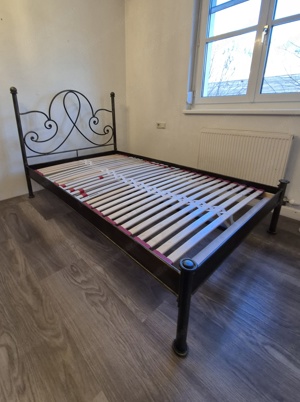 Retro Metallbett 120cm x 200cm mit Lattenrost