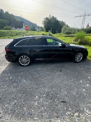 Audi A4 S-Line Quattro 2,0 Bild 2