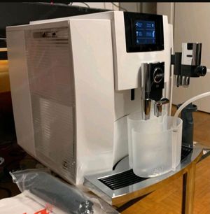 Jura E8 Kaffeemaschine   neu unbenutzt 