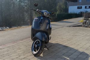 Vespa GTS 300 SuperSport  Bild 2